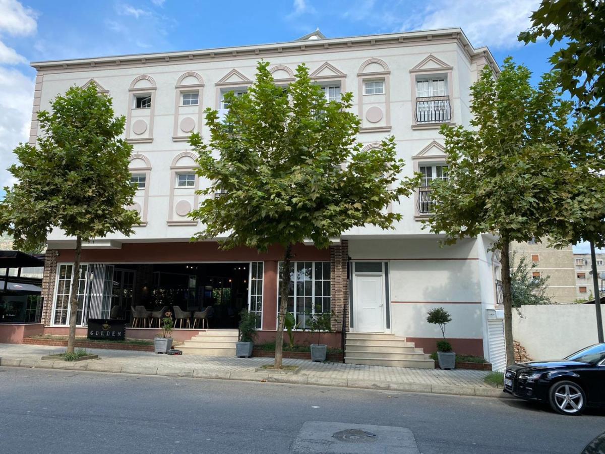 Hotel Golden 爱尔巴桑 外观 照片