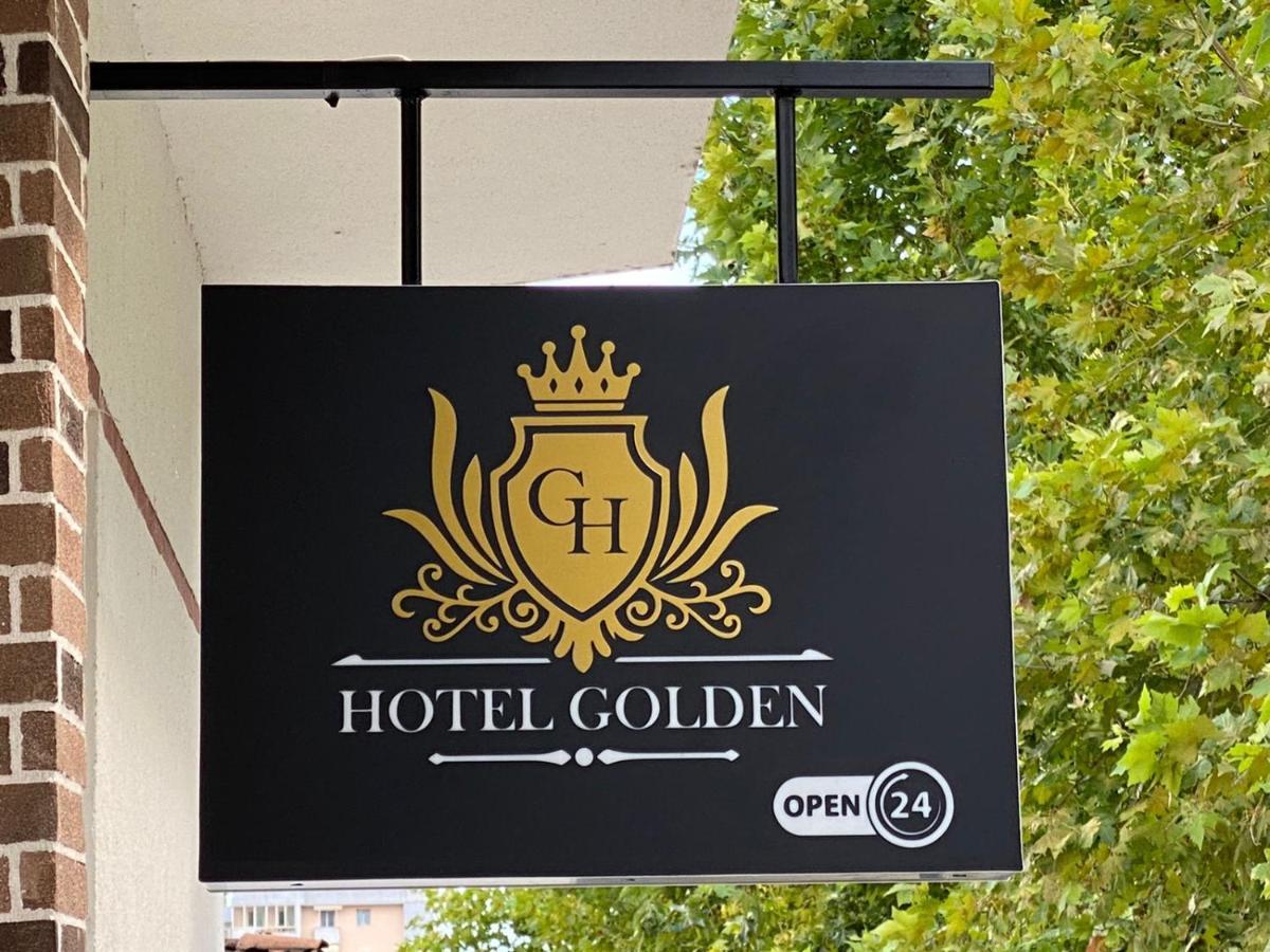 Hotel Golden 爱尔巴桑 外观 照片