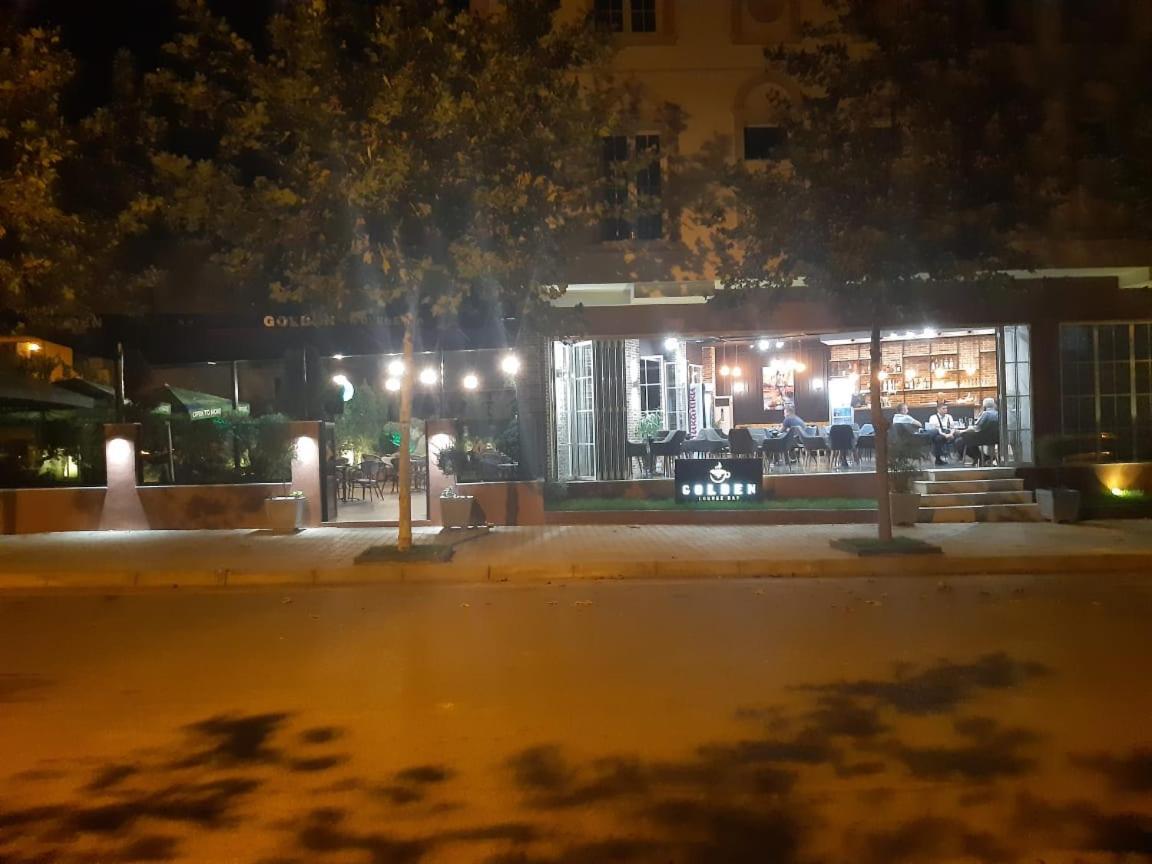Hotel Golden 爱尔巴桑 外观 照片